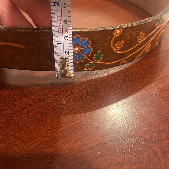 Vintage Leather Floral Tooled Belt with solid brass buckle - Picture 6 of 15